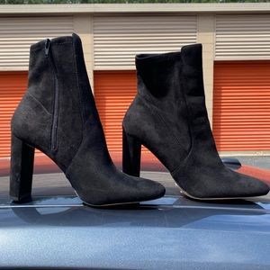 Aldo Suede Black Bootie Heels Size 9 Gently Used